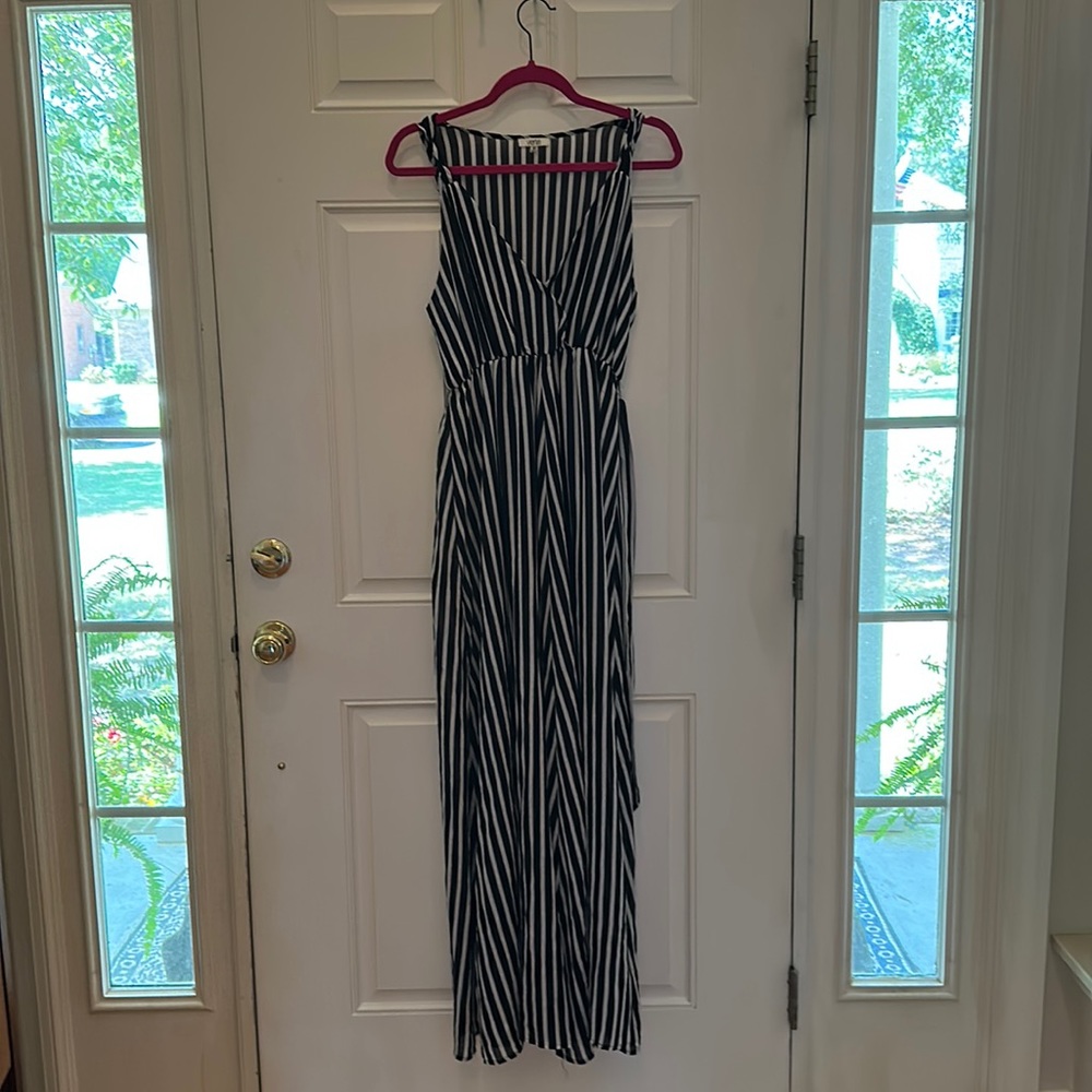 Verte full skirt striped maxi dress Size Medium